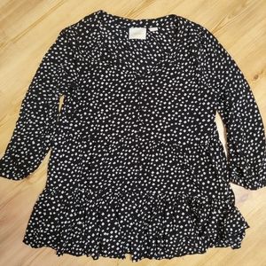 ANTHROPOLOGIE MAEVE Lila Tunic Black and White Tunic Top size Large.